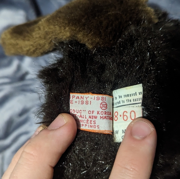 Vintage R. Dakin Beaver 1981 Plush Stuffed Animal Beaver - Picture 4 of 4
